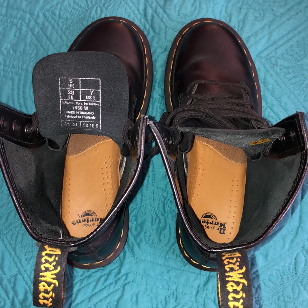 Dr Martens 1460 Smooth Leather Laceup Women’s Combat Boots 7 Air Wair - Picture 7 of 8